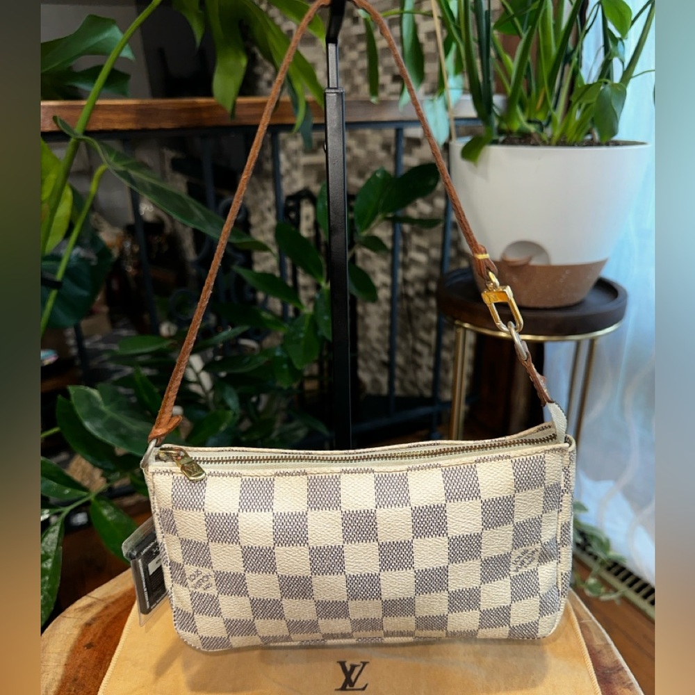 Louis Vuitton Damier Azur Pochette Accessoires COA - Picture 3 of 13